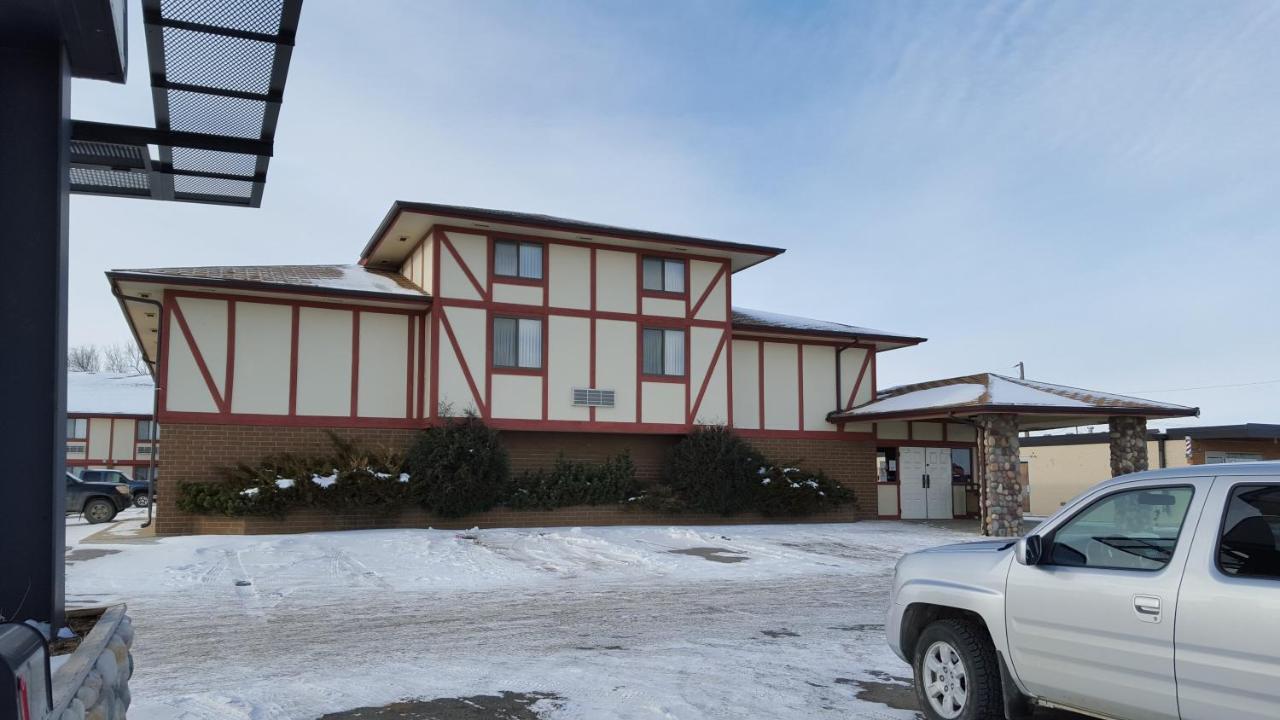 Guest Lodge Motel Minot Exterior photo