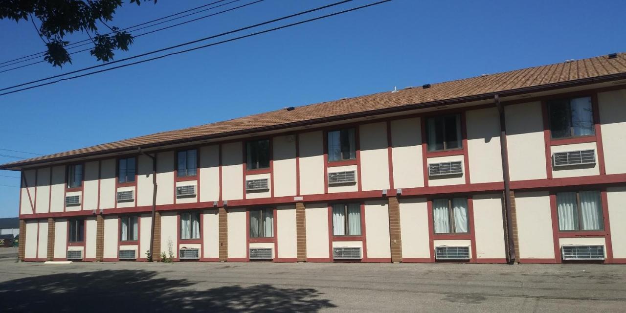 Guest Lodge Motel Minot Exterior photo