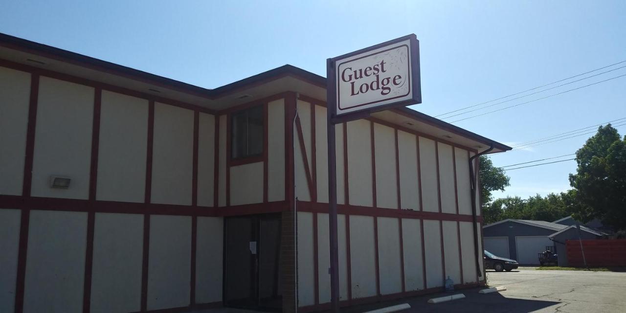 Guest Lodge Motel Minot Exterior photo